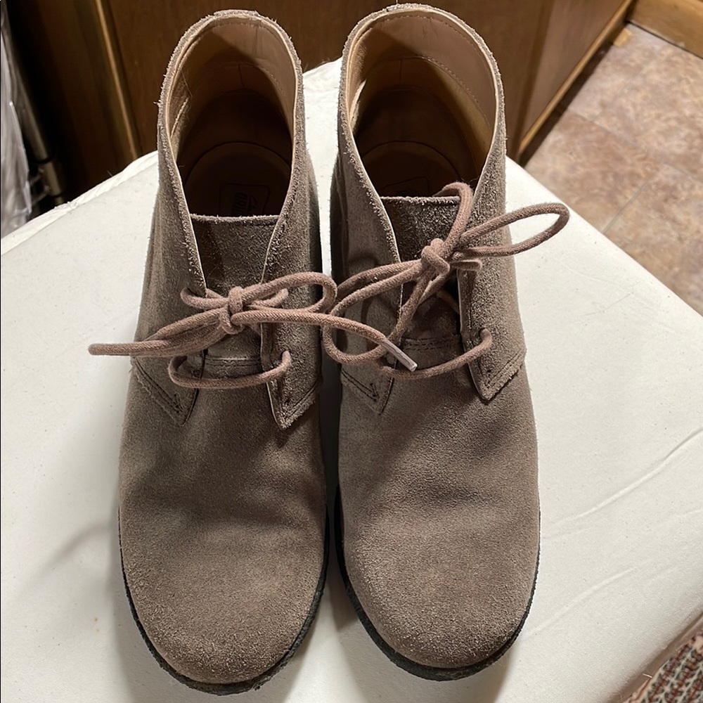 Clark’s Originals Gray Suede Wedge Booties